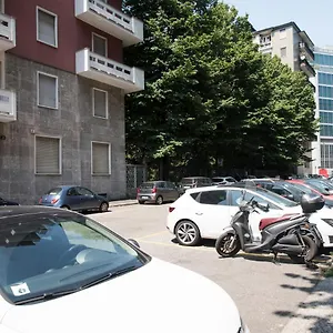 Apartment Youhosty - Paoli 3, Milan