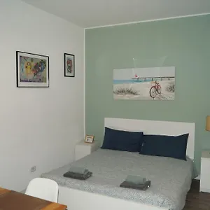 Apartment House Naviglio Quattro, Milan