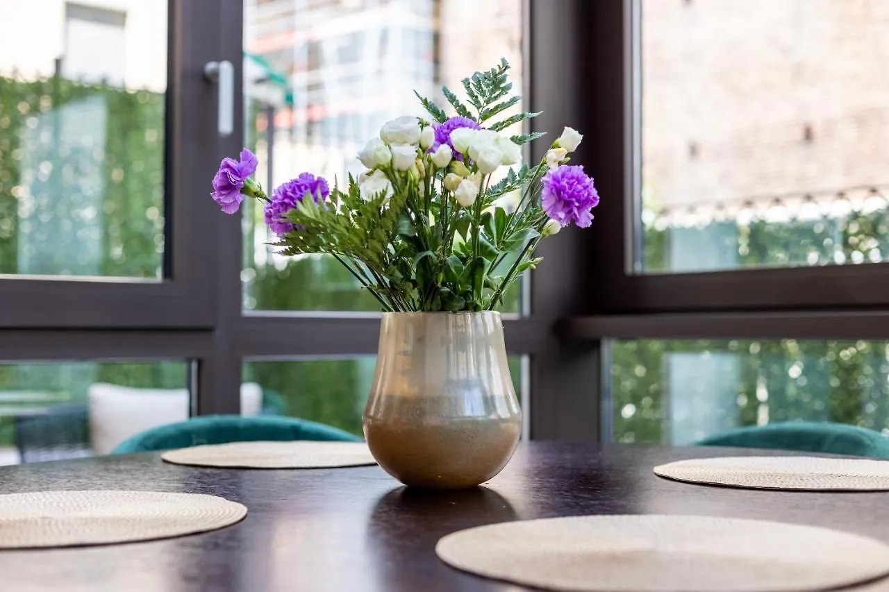 Nj Hotels & Apartments San Pietro All'Orto 6 Милан