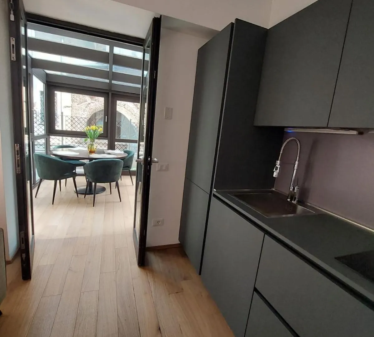 Nj Hotels & Apartments San Pietro All'Orto 6 Милан