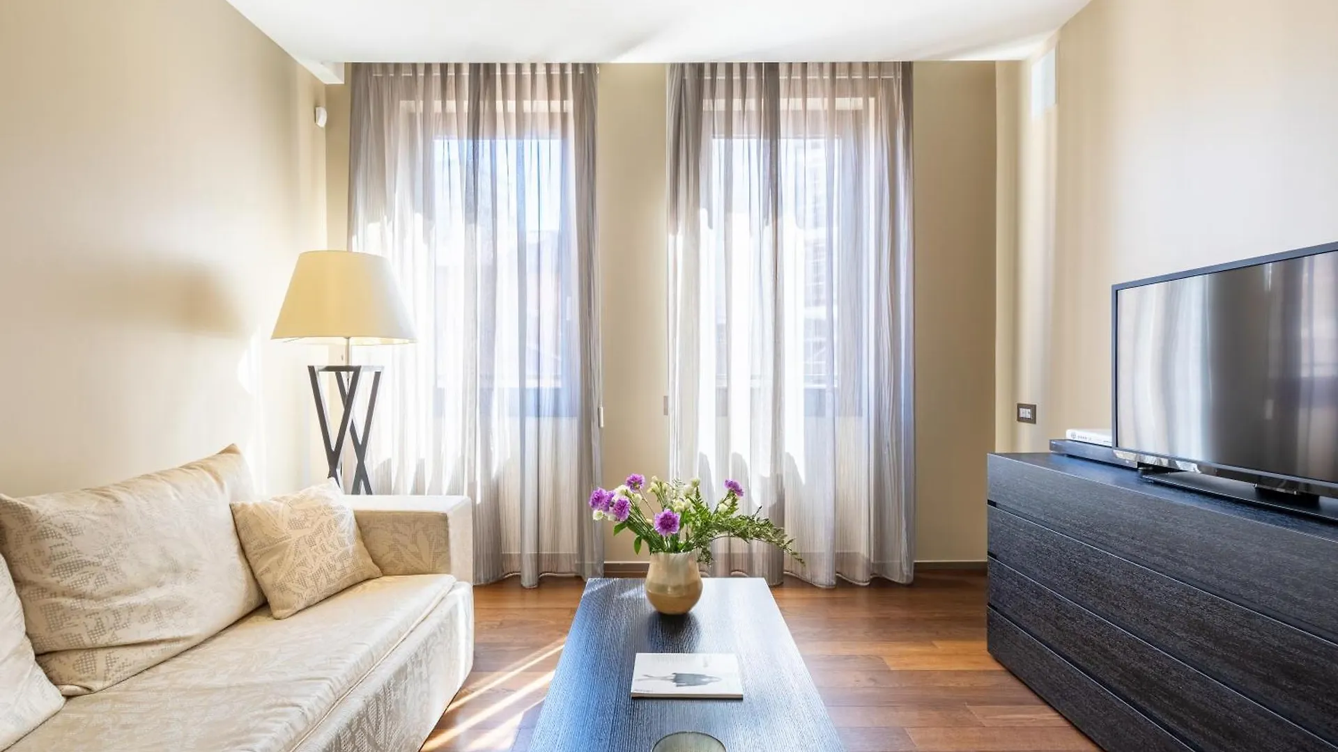 Nj Hotels & Apartments San Pietro All'Orto 6 Milan